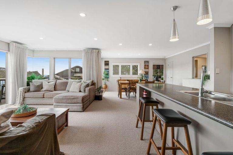 Photo of property in 31a Ocean View Road, Hatfields Beach, Orewa, 0931