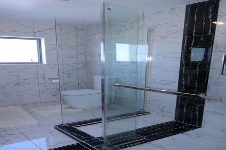 Photo of property in 10 Regis Park Drive, Pukekohe, 2120