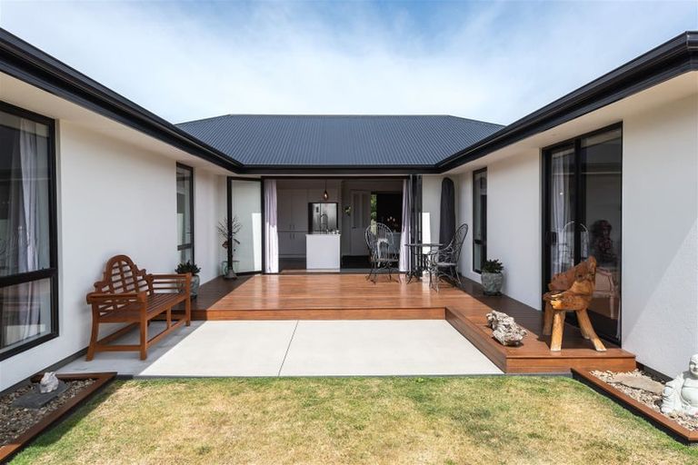 Photo of property in 18 Pistacia Place, Hornby, Christchurch, 8025