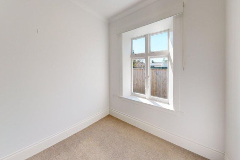 Photo of property in 19 Chelwood Street, Takaro, Palmerston North, 4412