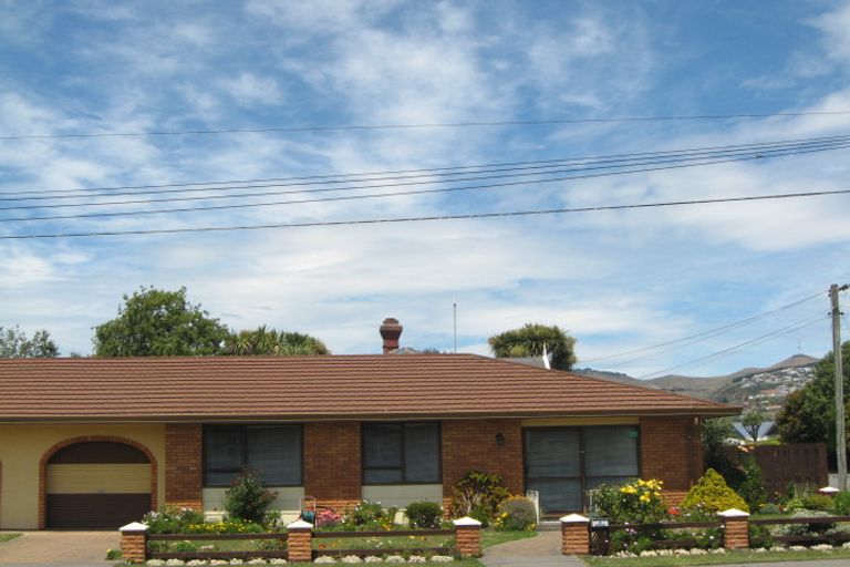 Photo of property in 2 Leitch Street, Somerfield, Christchurch, 8024