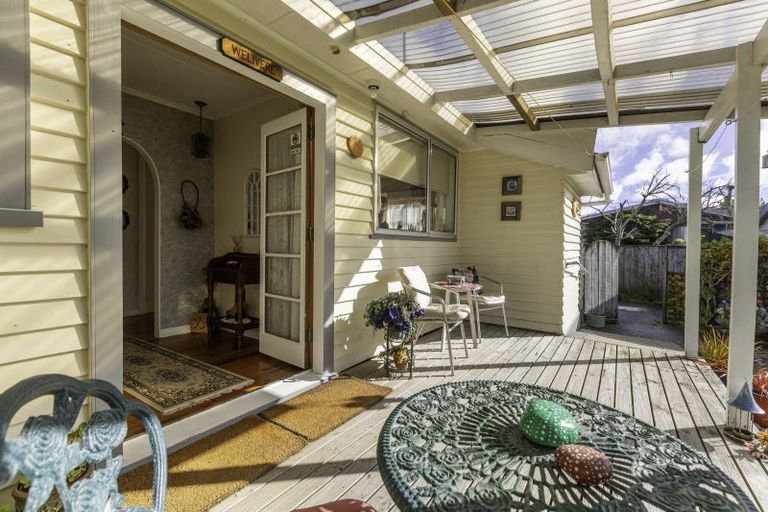 Photo of property in 120 Browne Street, Waitara, 4320