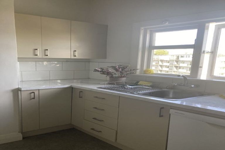 Photo of property in 5/56 Tanera Crescent, Brooklyn, Wellington, 6021