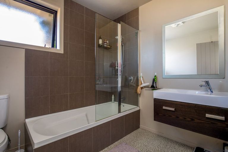 Photo of property in 90 Inniscort Street, Cromwell, 9310