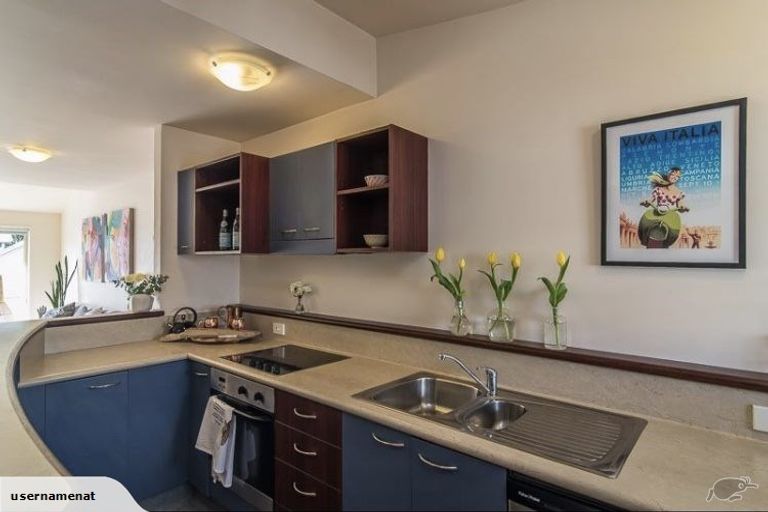 Photo of property in Luxford Villas, 305/72u Herald Street, Berhampore, Wellington, 6023
