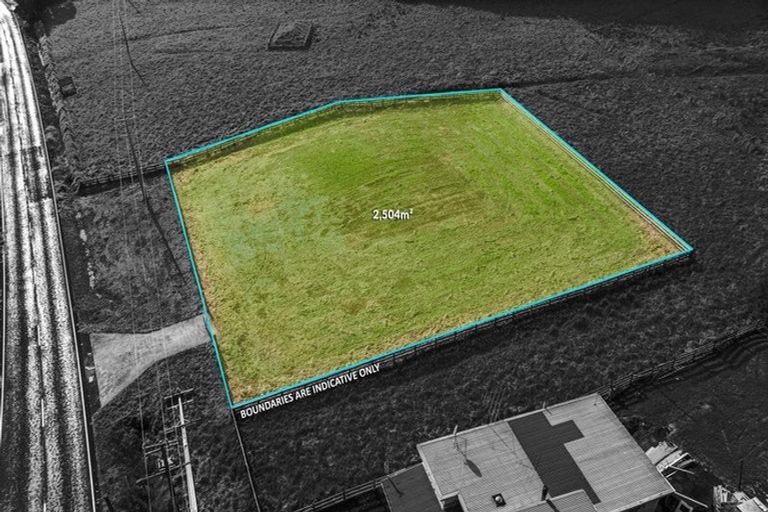 Photo of property in 2269 Tuakau Bridge-port Waikato Roa, Port Waikato, 2695