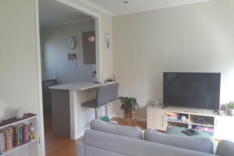 Photo of property in 2/156 Hinemoa Street, Birkenhead, Auckland, 0626