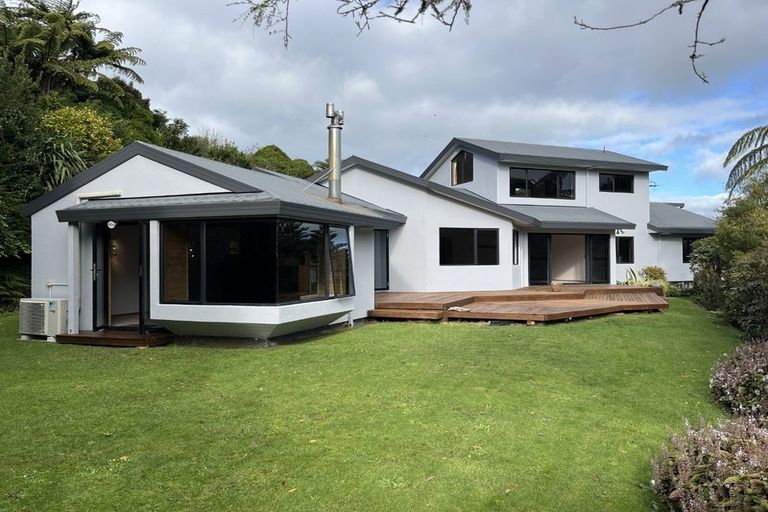 Photo of property in 6 Bushview Place, Upper Vogeltown, New Plymouth, 4310