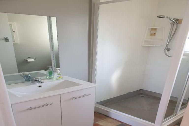 Photo of property in 1/7 Savoy Road, Glen Eden, Auckland, 0602