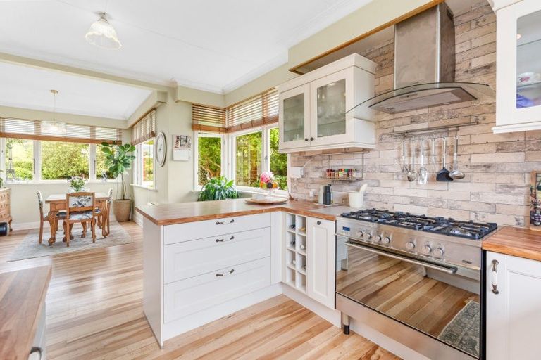 Photo of property in 16 Beaumaris Street, Outram, 9019