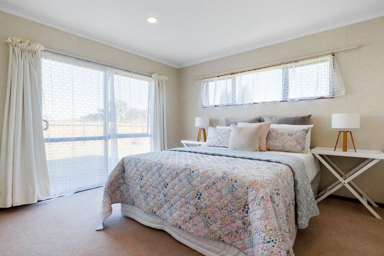 Photo of property in 26 Farnborough Drive, Nawton, Hamilton, 3200