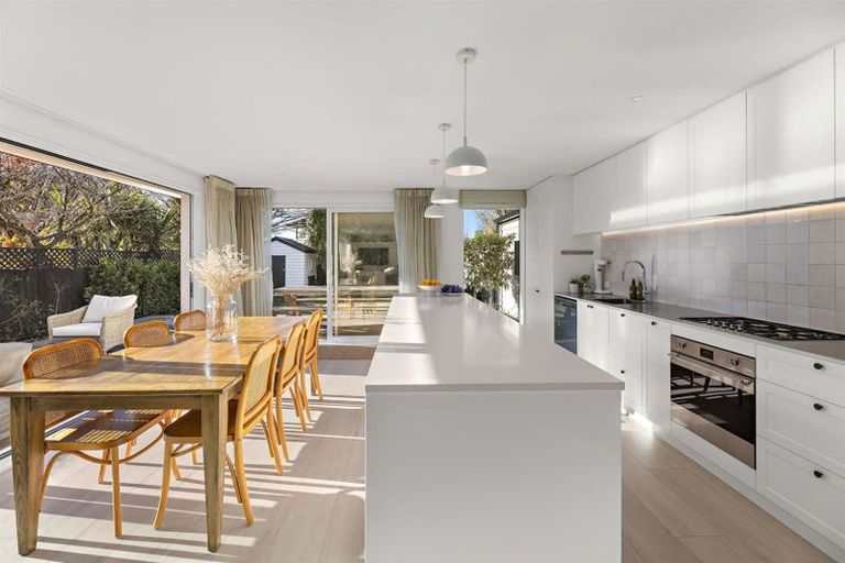 Photo of property in 24 Kenwyn Avenue, St Albans, Christchurch, 8052