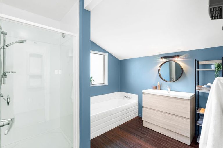 Photo of property in 4 Kingham Place, Avonhead, Christchurch, 8042