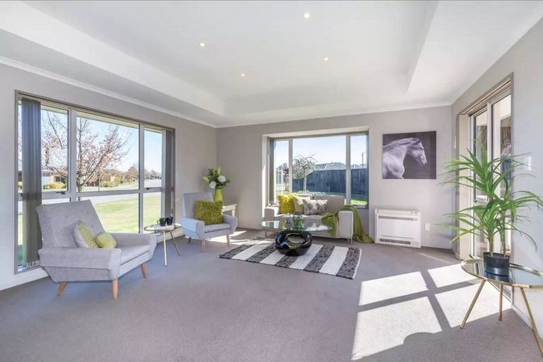 Photo of property in 71 Overbury Crescent, Rolleston, 7614