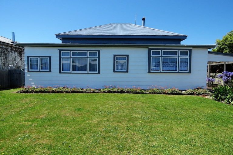 Photo of property in 89 Peel Street, Westport, 7825