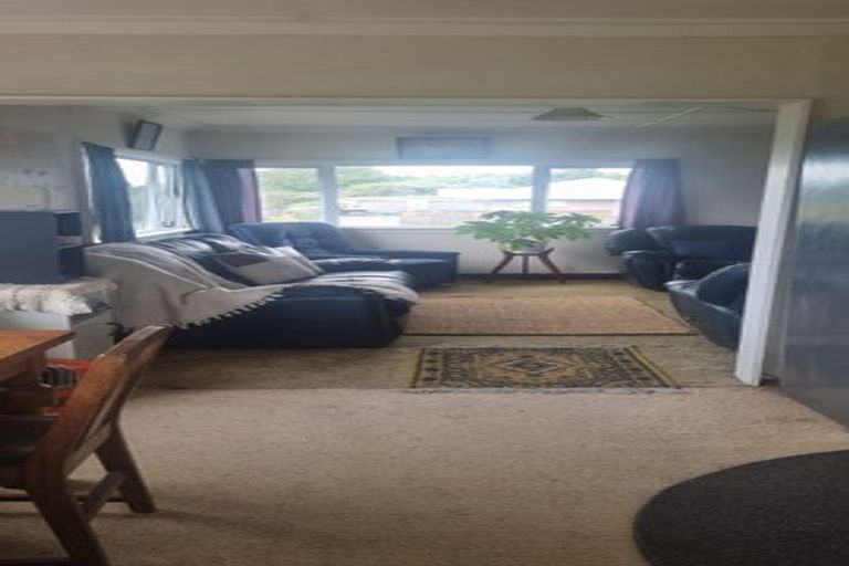 Photo of property in 61 Burns Street, Hawera, 4610