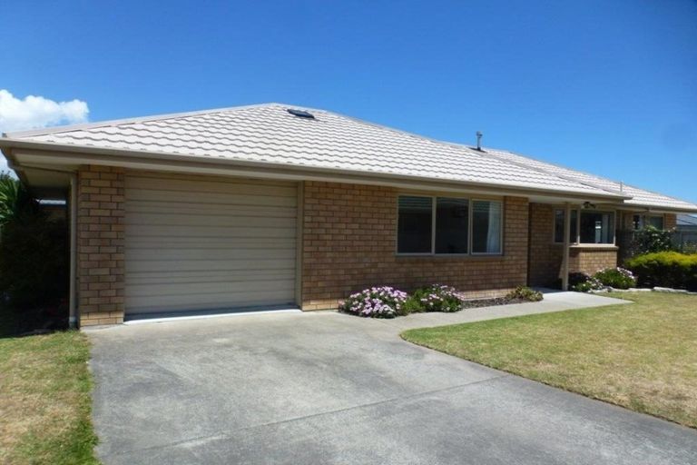 Photo of property in 57 Makarini Street, Paraparaumu, 5032