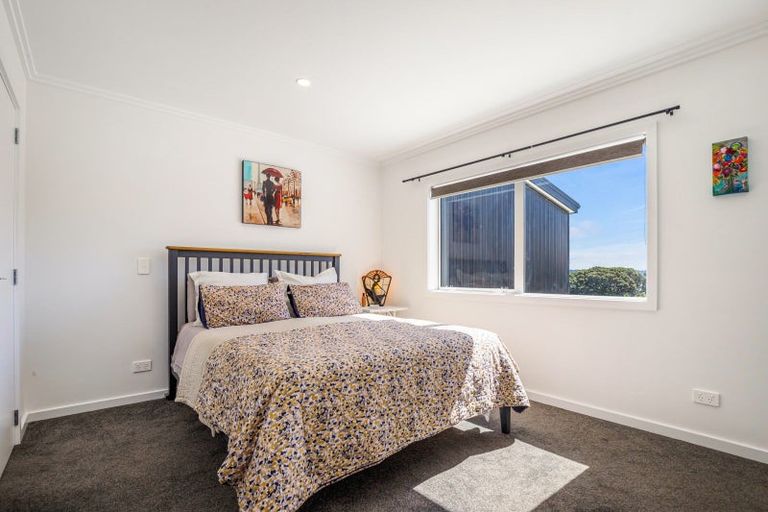 Photo of property in 32 Marine Parade, Hobsonville, Auckland, 0616