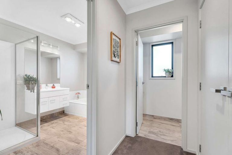 Photo of property in 19 Lady Jocelyn Place, Whitianga, 3510