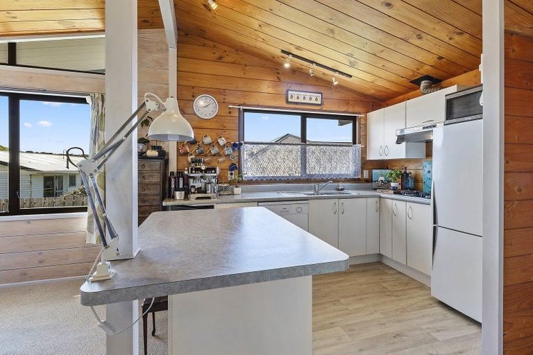 Photo of property in 166 Mitchell Street, Brooklyn, Wellington, 6021