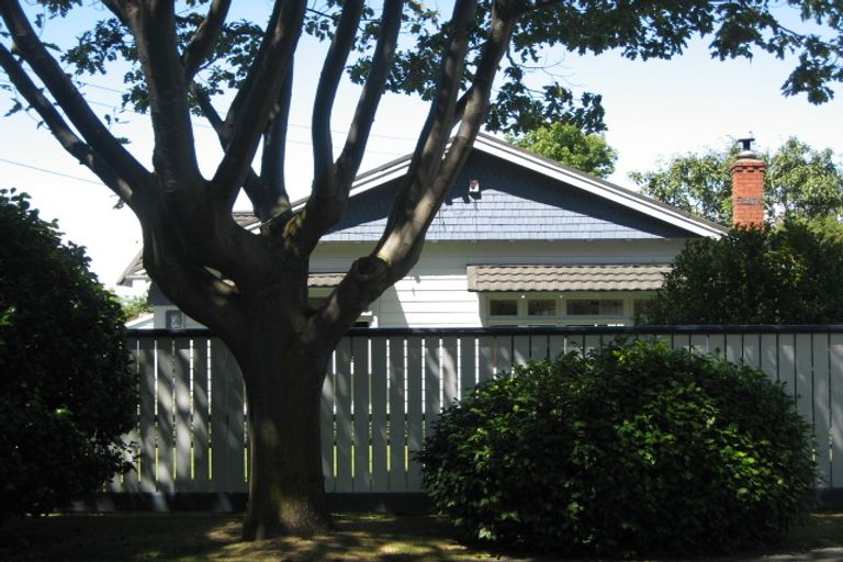 Photo of property in 17 Massey Crescent, St Albans, Christchurch, 8014