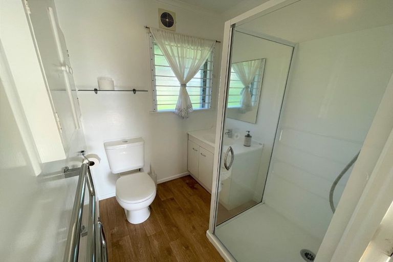 Photo of property in 4a/1 Corrella Road, Belmont, Auckland, 0622