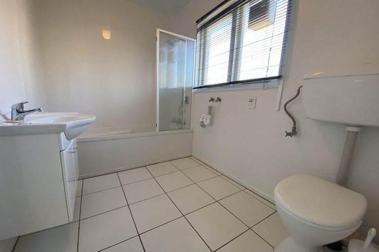 Photo of property in Bryon Court Flats, 25 Apuka Street, Brooklyn, Wellington, 6021
