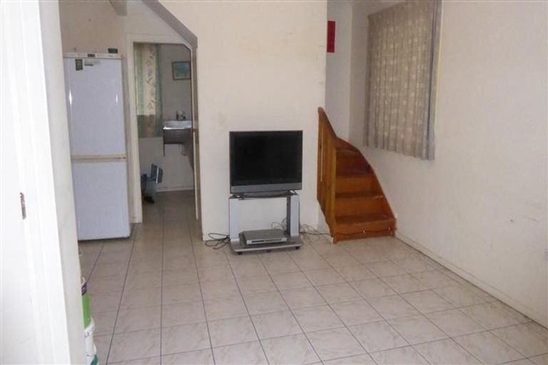 Photo of property in 48 Rata Street, New Lynn, Auckland, 0600