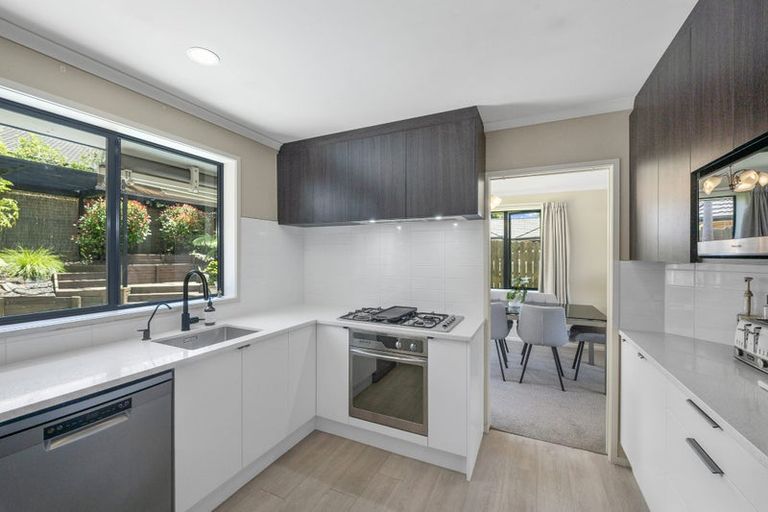 Photo of property in 56 Cabeleigh Drive, Helensville, 0800