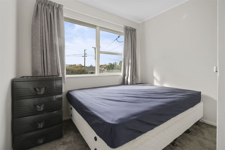 Photo of property in 16 Lyncroft Street, Mangere East, Auckland, 2024