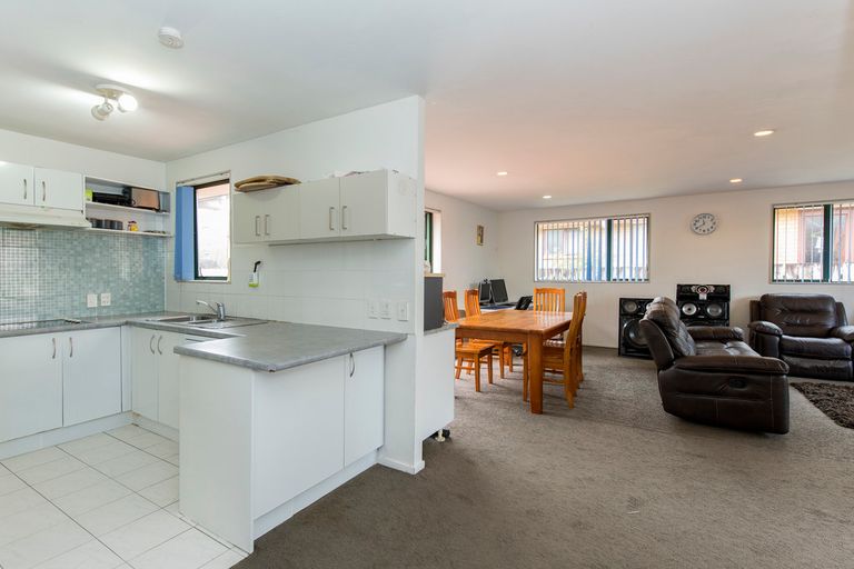 Photo of property in 25 Tilberg Street, Favona, Auckland, 2024