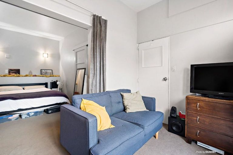 Photo of property in 125 Wallace Street, Mount Cook, Wellington, 6021