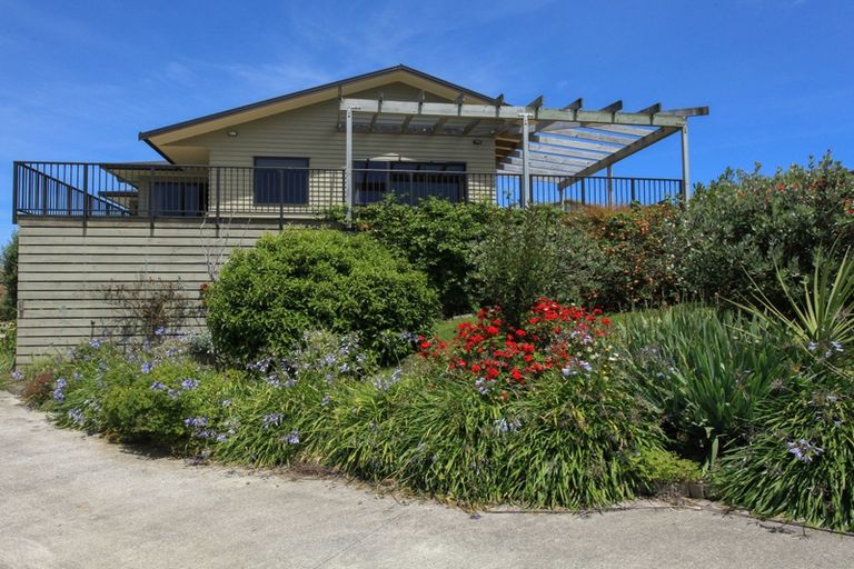 Photo of property in 5a Waikowhai Place, Raglan, 3225