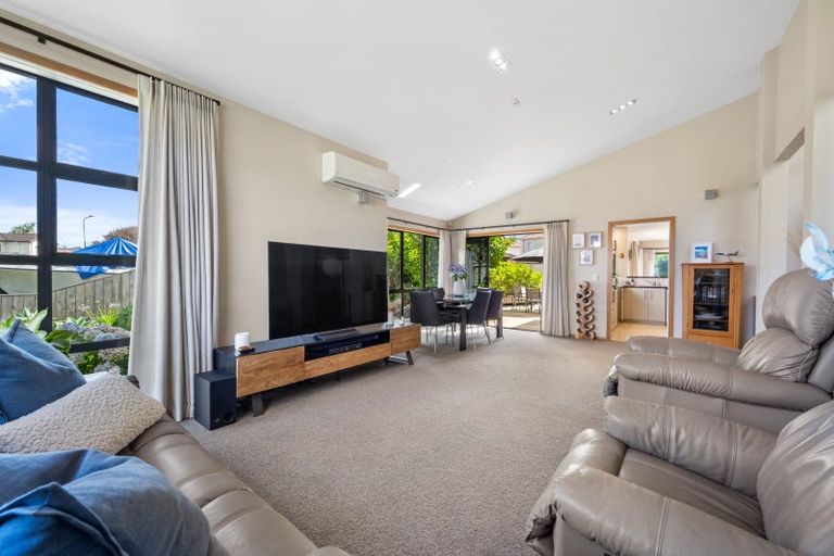 Photo of property in 6 Dalcross Drive, Flat Bush, Auckland, 2016