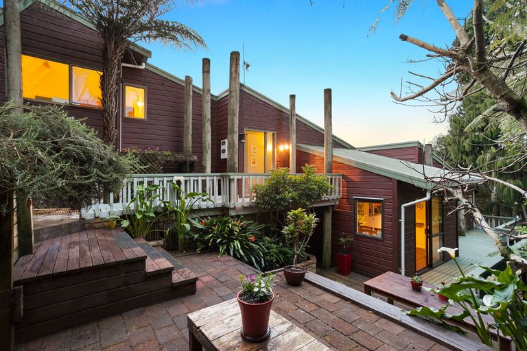 Photo of property in 7 Selwyn Avenue, Glen Eden, Auckland, 0602