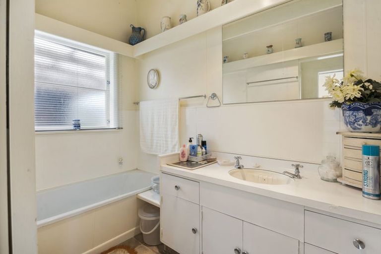 Photo of property in 47 Patu-kukupa Street, Manaia, 4612