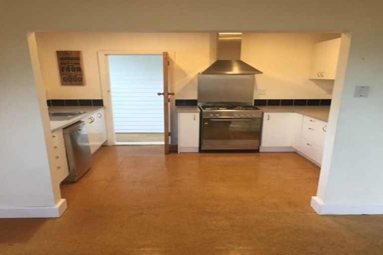 Photo of property in 24 Hillmorton Street, Hillmorton, Christchurch, 8024