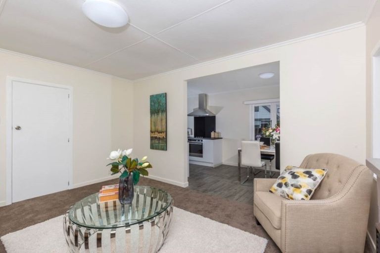 Photo of property in 1/87 Nile Road, Milford, Auckland, 0620