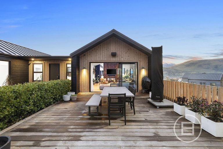 Photo of property in 3 Rabbiters Crescent, Jacks Point, Queenstown, 9371