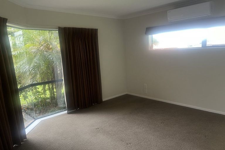 Photo of property in 2 Courtvale Place, Flat Bush, Auckland, 2019