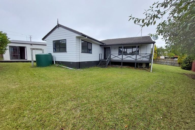 Photo of property in 75 Santiago Crescent, Unsworth Heights, Auckland, 0632