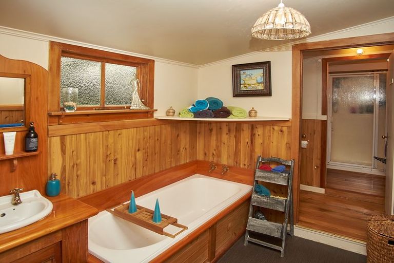 Photo of property in 2 Coulter Place, Geraldine, 7930
