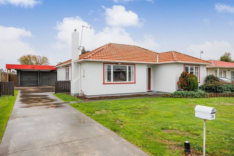 Photo of property in 16 Lancaster Street, Highbury, Palmerston North, 4412