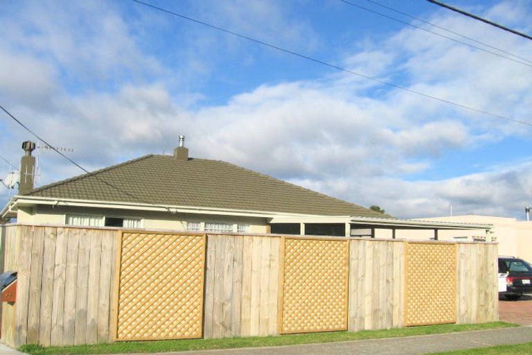 Photo of property in 4a Anderson Road, Taradale, Napier, 4112