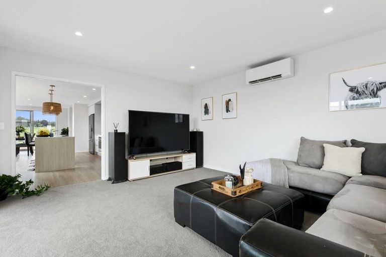 Photo of property in 15 Kiritiana Close, Pyes Pa, Tauranga, 3112