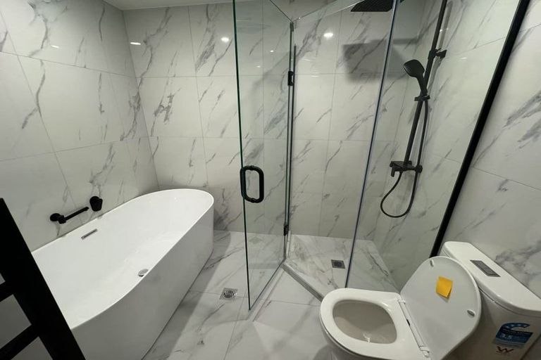 Photo of property in 7/25 Taikata Road, Te Atatu Peninsula, Auckland, 0610