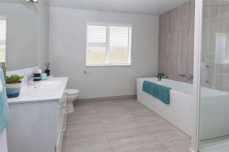 Photo of property in 61 Rannoch Drive, Broomfield, Christchurch, 8042