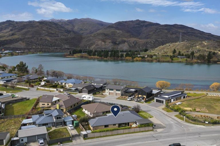 Photo of property in 2 Mckellar Court, Cromwell, 9310