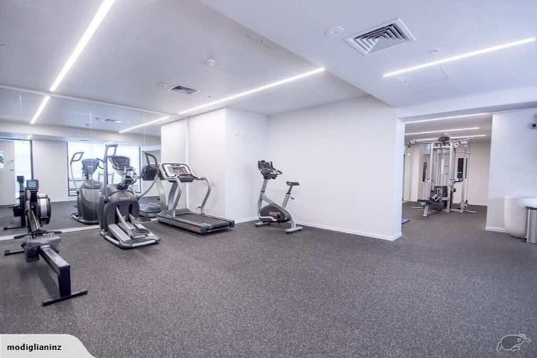 Photo of property in 2 Salford Place, Awapuni, Palmerston North, 4412