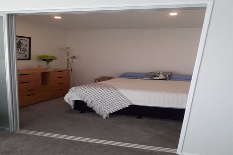 Photo of property in 20/73 Princes Street, Northcote Point, Auckland, 0627